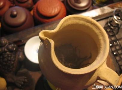 云南凤庆 百抖茶是云南凤庆独特的传统