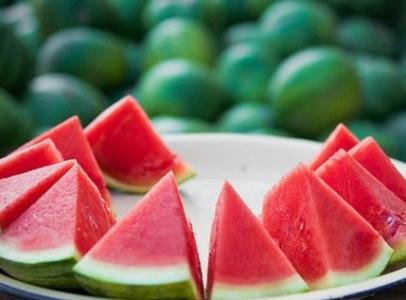 西瓜的营养价值 西瓜怎么吃好吃 西瓜的营养价值
