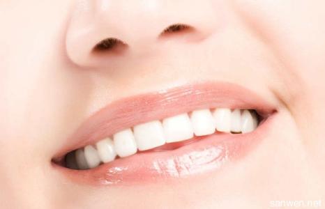 美白牙齿的食物 让牙齿变白的食物有哪些 吃什么可以美白牙齿