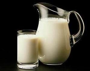 牛奶不能和什么一起吃 不能与牛奶一起吃的东西有哪些