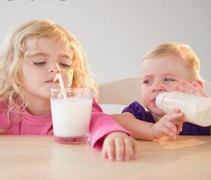 喝牛奶要注意什么 宝宝喝牛奶要注意什么