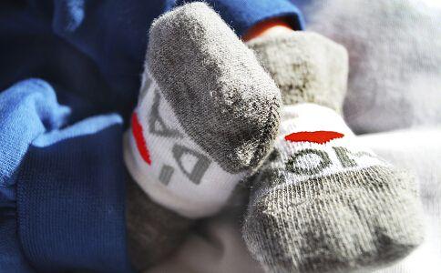 睡觉可以穿袜子吗 冬天穿袜子睡觉好吗