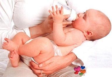 宝宝鼻子不通气小窍门 防宝宝吐奶行之有效的小窍门