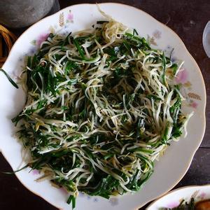 家常菜：韭菜苔炒绿豆芽