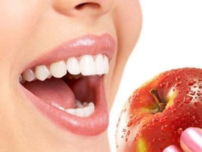 美白牙齿的食物 有助于牙齿美白的食物有哪些