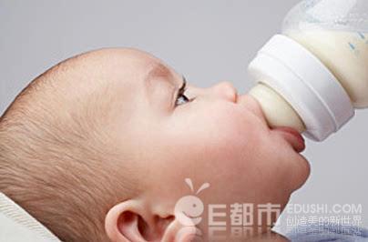 人工喂养宝宝吃奶标准 人工喂养宝宝的宜与忌