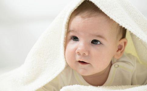 新生儿怎么预防斗鸡眼 如何预防婴儿斗鸡眼