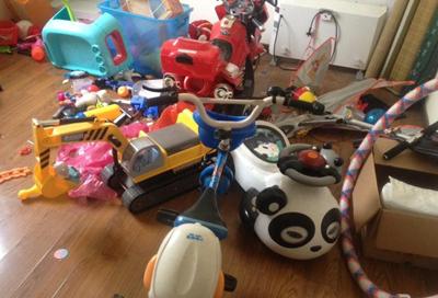 玩具垃圾车视频 不让宝宝生活在玩具垃圾里