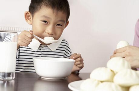 宝宝积食后的饮食调理 夏季宝宝积食怎么办？从饮食调理开始(2)