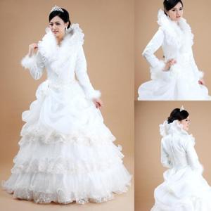 如何挑选婚纱照礼服 冬天结婚礼服如何挑选 助新娘穿出温暖般的美丽