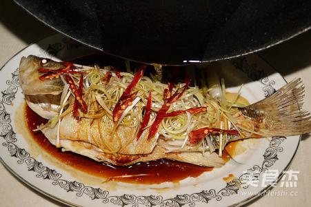 蒸鱼豉油的用法 蒸鱼豉油的用法 蒸鱼豉油如何食用