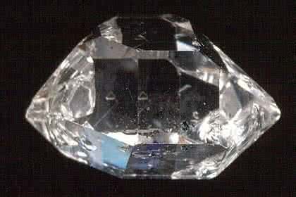 水晶怎么保养 水晶是怎样形成的 水晶怎么保养
