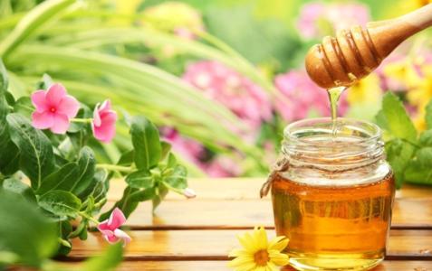 蜂蜜美容祛痘秘方 关于蜂蜜美容养生小秘方