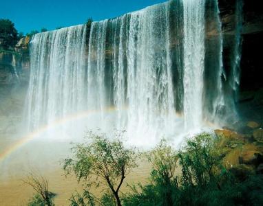 罗赖马山瀑布形成原因 瀑布形成的原因 瀑布