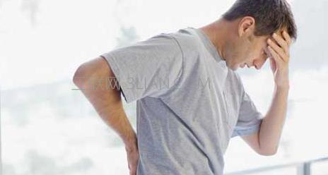 中老年腰酸背痛 中年男人经常背痛是为什么