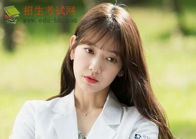 doctors韩剧朴信惠 韩剧doctors朴信惠开的车是什么牌子的