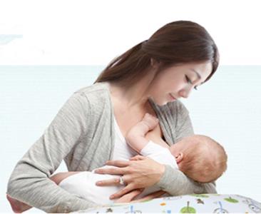 母乳喂养姿势五洲专家 母乳喂养用什么姿势好
