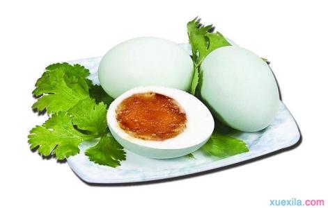 咸鸭蛋的营养价值 咸鸭蛋怎么吃好吃 咸鸭蛋的营养价值