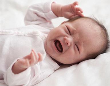 新生儿不睡觉的原因 新生儿不睡觉的原因及安抚方法