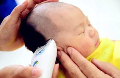 宝宝胎毛什么时候剃 宝宝的胎毛如何护理