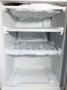 如何去除冰箱里的霜 如何除冰箱里的冰和霜