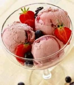 草莓酸奶冰激凌怎么做 草莓冰激凌的做法