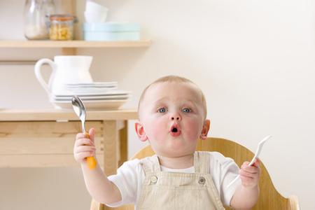 宝宝辅食什么时候加盐 宝宝太早吃盐的不良影响 宝宝辅食中加盐的注意事项