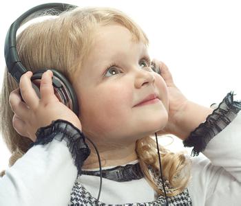 小孩子喜欢听什么歌 给孩子听什么音乐学什么歌