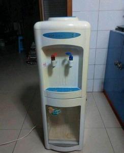 饮水机反复加热好吗 饮水机中反复加热的水能喝吗