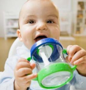 如何挑选奶瓶和奶嘴 如何挑适合宝宝的奶瓶用奶嘴