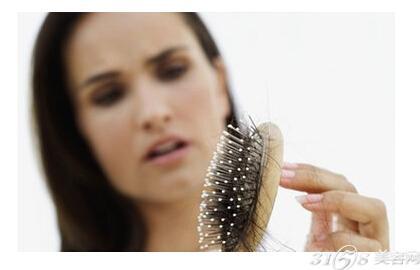 女性掉头发厉害的原因 女性掉头发厉害的原因是什么