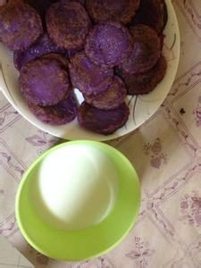 紫薯饼怎么做好吃 酸奶紫薯饼怎么做好吃