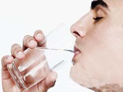 多喝水对减肥有帮助吗 多喝水可帮你解决的小毛病