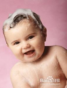 婴儿发烧如何护理 如何护理好婴儿的头发？