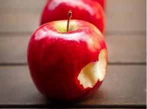 经期不能吃的食物 来例假能吃苹果吗？经期不能吃9种食物