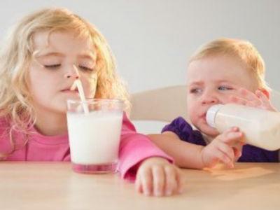 不能退的酒店孩子生病 孩子生病的时候不能喝牛奶果汁