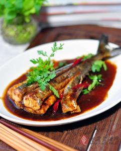 红烧风干鱼的烹饪方法 烹饪红烧鲅鱼的方法