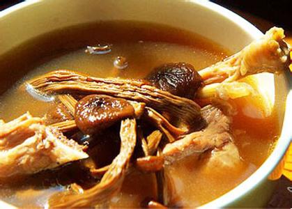 茶树菇炖鸡汤高压锅 干茶树菇炖鸡汤的做法