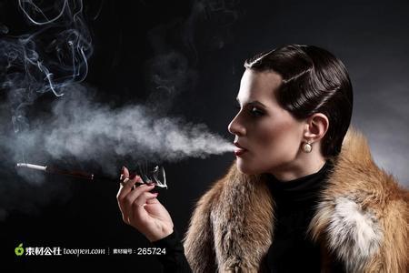 女人吸烟对皮肤的危害 抽烟喝酒对女人的危害