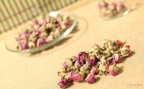 玫瑰花茶的功效与作用 干玫瑰花茶的功效作用及宜忌