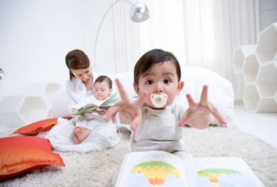 宝宝人际智能训练 新生宝宝智能训练要点
