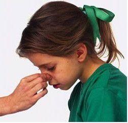 儿童鼻出血的治疗方法 鼻出血的处理方法