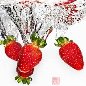 草莓的正确清洗方法 草莓怎么洗_清洗草莓的正确方法