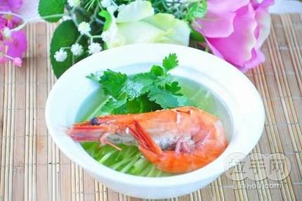 大虾炖萝卜怎样做好吃 萝卜大虾汤怎么做才好吃_萝卜大虾汤的做法步骤