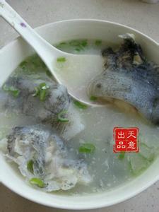 怎样熬鱼汤好喝又营养 熬鱼汤的做法