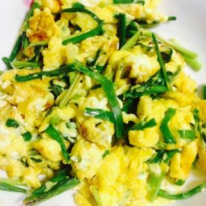 韭菜炒鸡蛋的做法 韭菜炒鸡蛋怎么做好吃 韭菜炒鸡蛋的好吃做法图解
