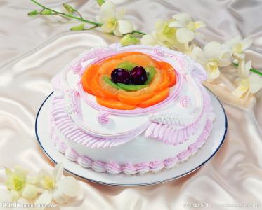 水果奶油蛋糕 奶油水果蛋糕卷的做法步骤_怎么做好吃的奶油蛋糕卷