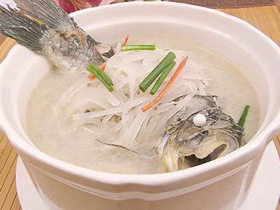 风干鸡的烹饪方法 鲫鱼汤的烹饪方法