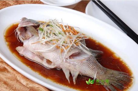 蒸胭脂鱼的烹饪方法 清蒸鱼的烹饪方法