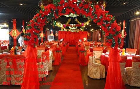 红色金色婚礼现场布置 如何打造红色色调婚礼现场
